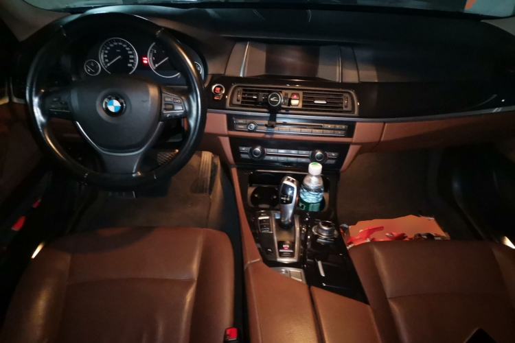 Used BMW 5 Series 2017 520Li Elegant Edition Center Console