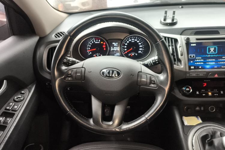 Used Kia Sportage R 2015 2.0L Manual Two-Wheel Drive GLS Trim
