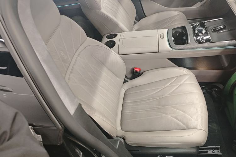 Used Geely Galaxy 8 2025 130km EM-P Starship Edition Right Front Seat