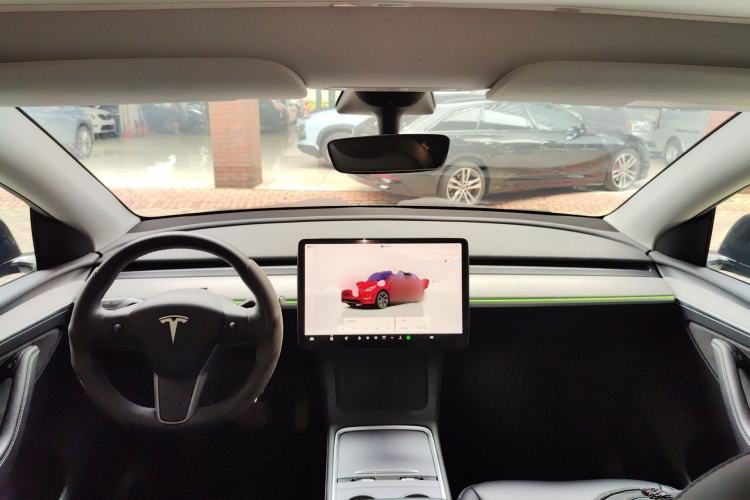 Used Tesla Model Y 2023 Rear-Wheel-Drive Version Center Console