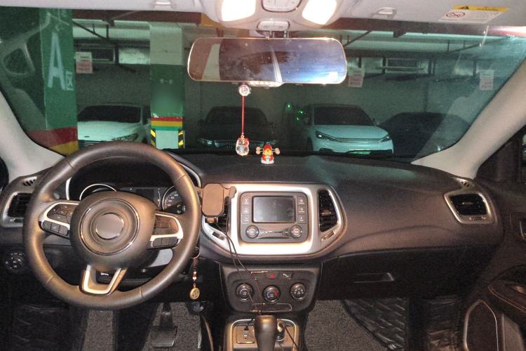 Used Jeep Compass 2017 200T Automatic Enjoyment Version Center Console