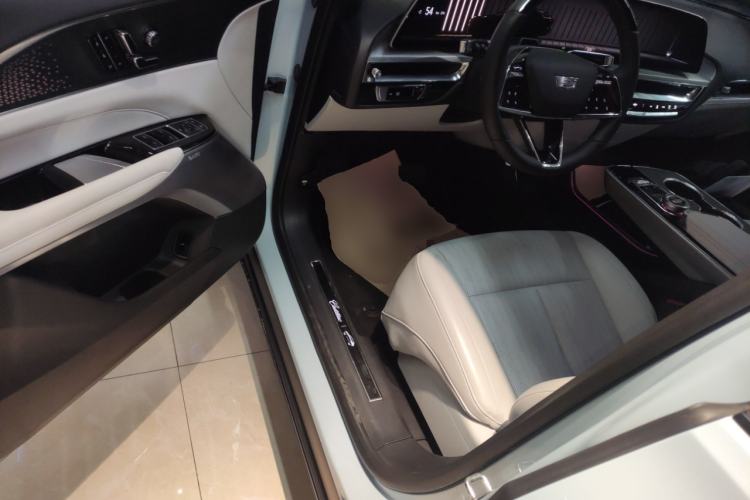 Used Cadillac LYRIQ 2022 Rear-Drive Long-Range Luxury Edition