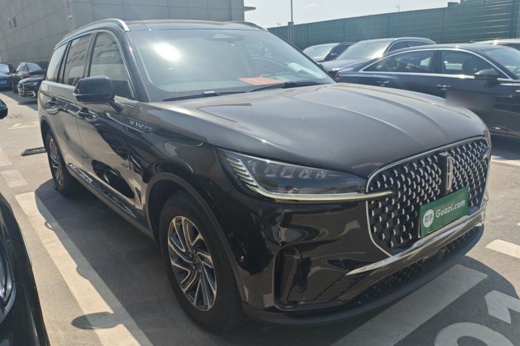 Used Lincoln Aviator 2024 3.0T V6 All-Wheel-Drive Elegance Edition Six Seats Front Right 45 Deg