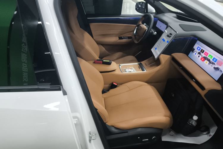 Used Geely Galaxy L7 2025 EM-i 115km Exploration+ Edition Right Front Seat