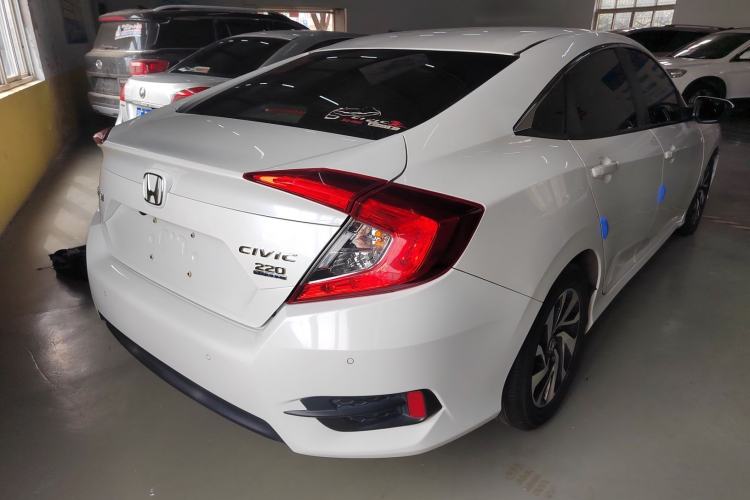 Used Honda Civic 2016 220TURBO CVT Luxury Edition
