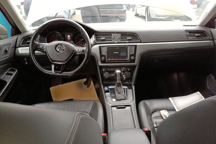 Used Volkswagen Lamando 2015 280TSI DSG Luxury Edition
