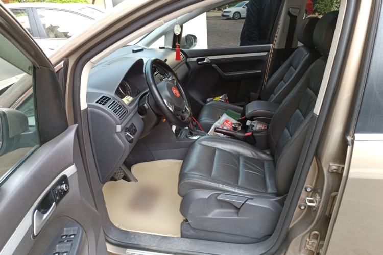 Used Volkswagen Touran 2015 1.4T DSG Comfort Edition 5 Seats
