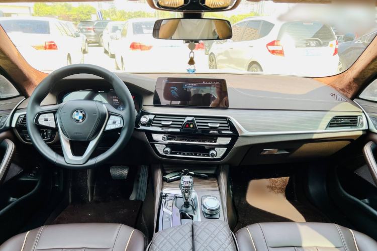 Used BMW 5 Series New Energy 2020 Mileage Upgrade Version 530Le Luxury Package