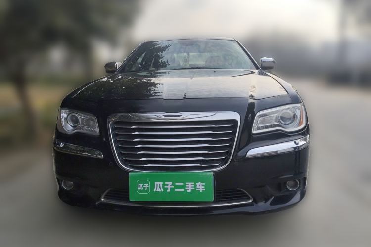 Used Chrysler 300C 2013 3.6L Luxury Edition