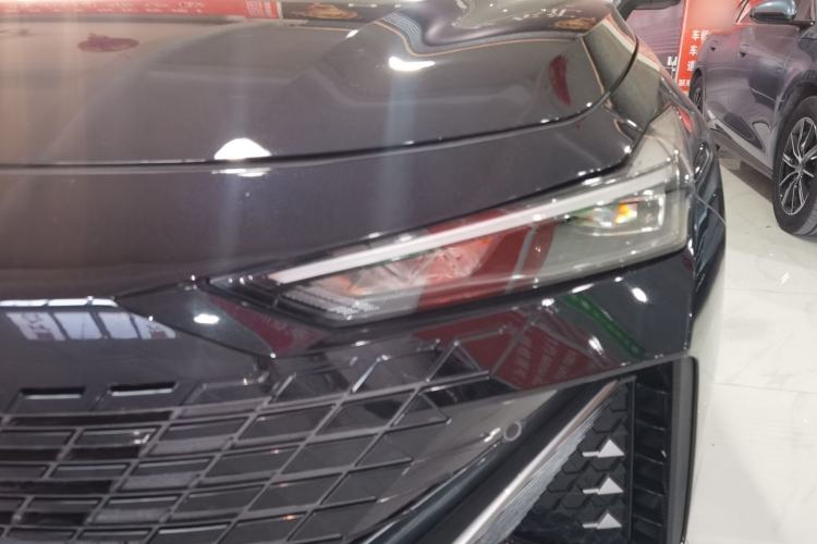 Used Changan UNI-V 2022 1.5T Prestige Version