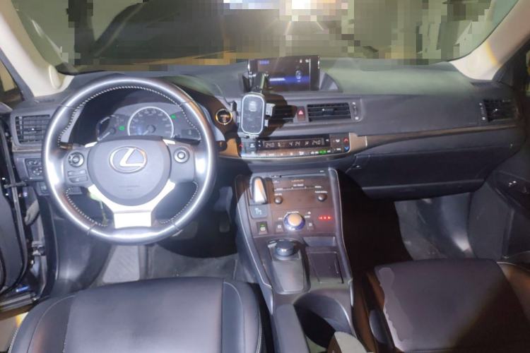 Used Lexus CT 2017 CT200h Comfort Edition Monochrome China VI