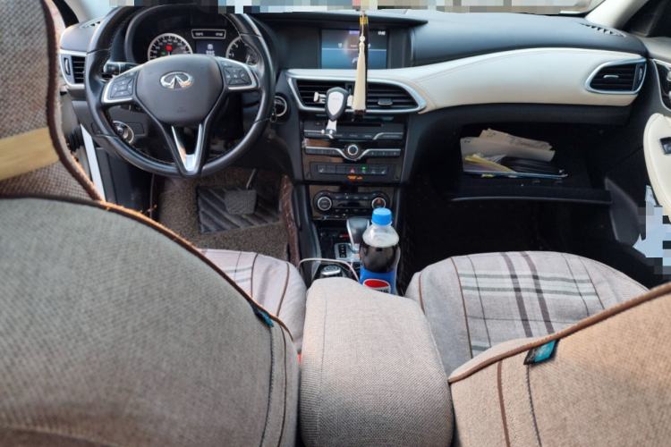 Used Infiniti QX30 2017 1.6T Two-Wheel-Drive Sport Edition