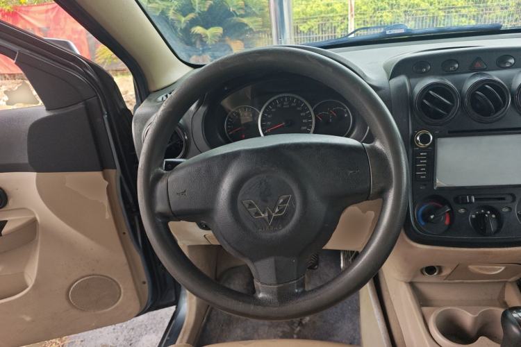 Used Wuling Hongguang 2010 1.4L Luxury Model Steering Wheel
