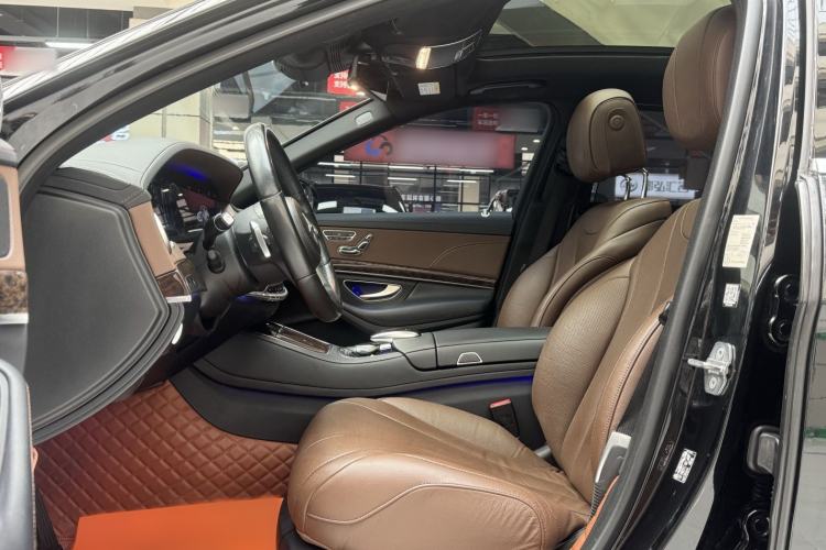 Used Mercedes-Benz S-Class 2018 S 320 L Interior 2