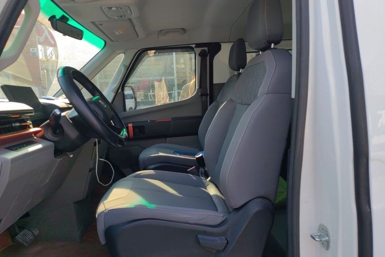 Used Farizon Super VAN 2024 Zhifu Edition Mid-axle Low-Roof 83 kWh
