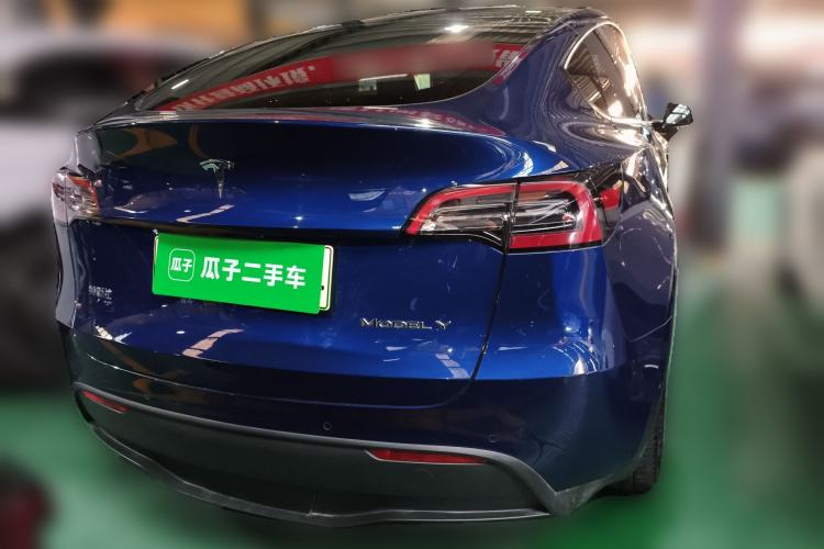 Used Tesla Model Y 2021 Long-Range All-Wheel-Drive Version
