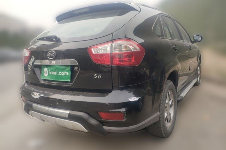 Used BYD S6 2014 2.0L Manual Luxury 5-Seater