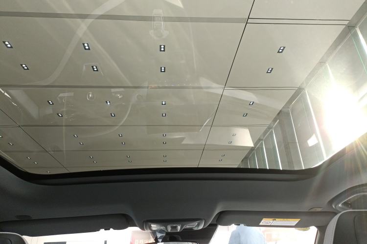 Used Changan UNI-V iDD 2024 Blue Whale Smart Electric iDD 136km Luxury Model