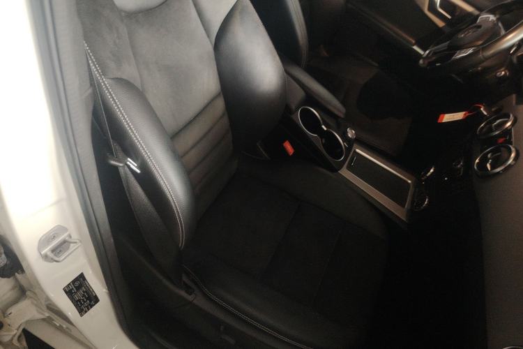 Used Mercedes-Benz GLK-Class 2015 GLK 260 4MATIC Dynamic Edition Ultimate Version
