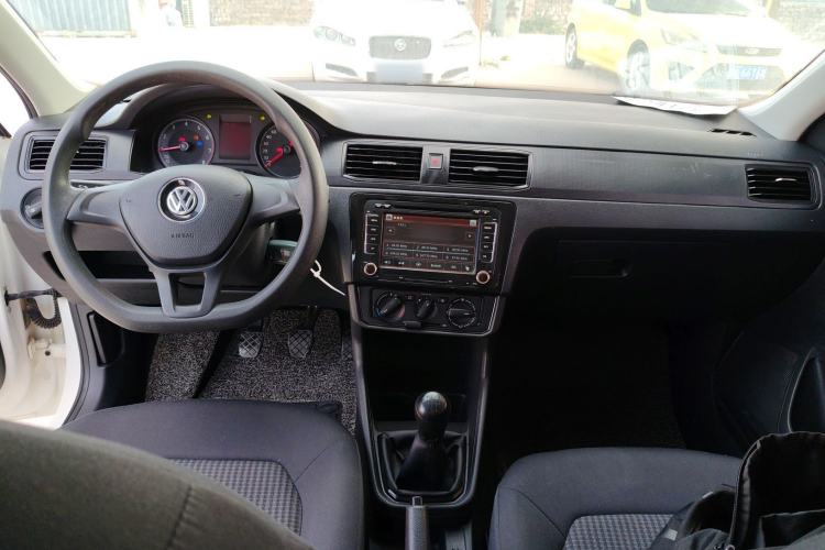 Used Volkswagen Santana 2016 1.4L Manual Fashion Edition Center Console