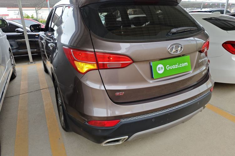 Used Hyundai Santa Fe 2013 2.4L Automatic Two-Wheel Drive Smart Version Rear Left 45 Deg