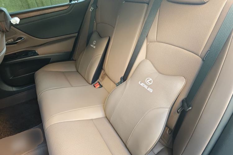 Used Lexus ES 2024 200 Premium Edition
