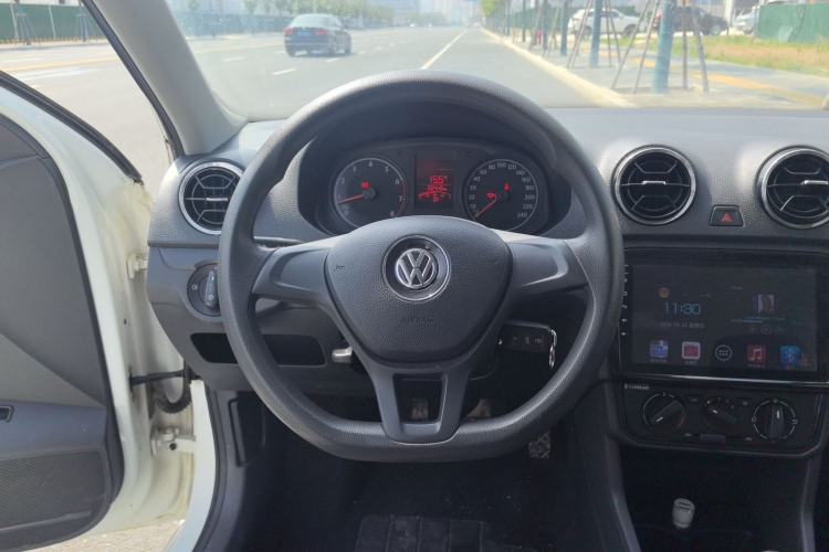 Used Volkswagen Jetta 2017 1.4L Manual Fashion Edition Steering Wheel