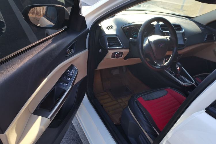 Used Ford Escort 2015 1.5L Automatic Comfort Edition
