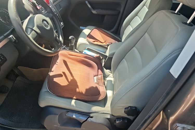 Used Volkswagen Touran 2015 1.4T Manual Fashion Edition 5-Seater Left Front Seat