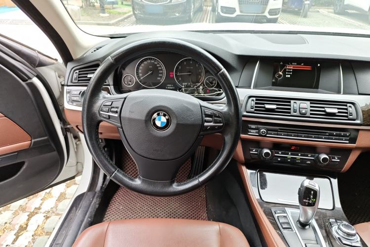 Used BMW 5 Series 2014 525Li Leading Model Steering Wheel