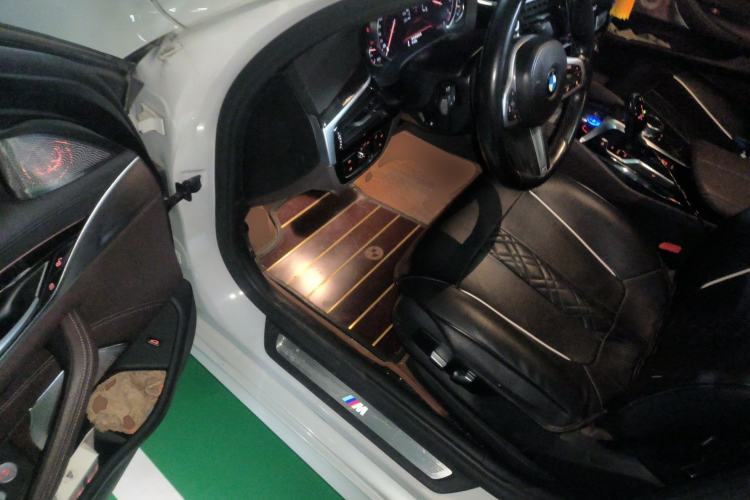 Used BMW 5 Series 2018 525Li M Sport Package Driver Seat