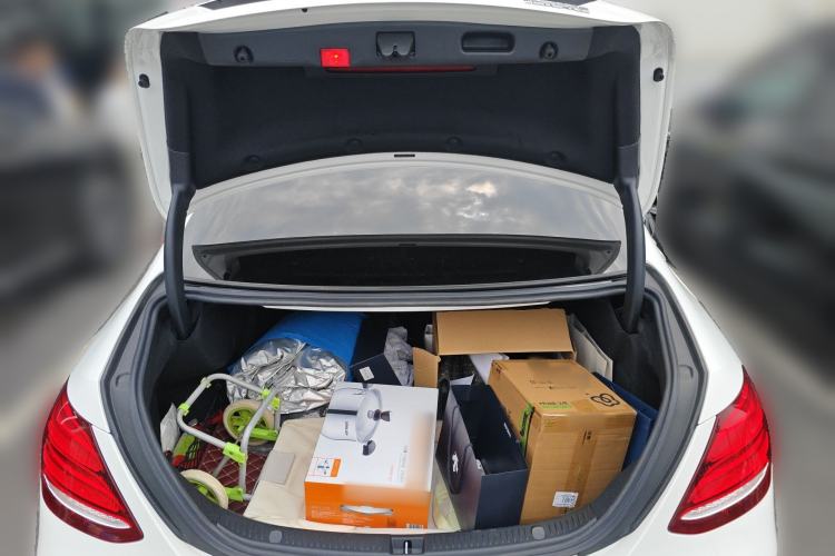 Used Mercedes-Benz E-Class 2018 Restyled E 300 L Sporty and Stylish Edition Trunk