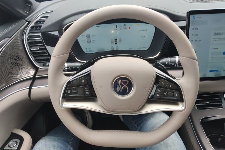 Used BYD Han 2025 DM-i Intelligent Driving Edition 125KM LiDAR Flagship Model
