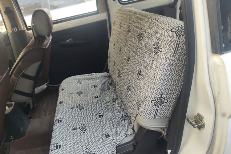 Used Wuling Hongguang 2015 1.5L S Basic Version China V Standard Left Rear Seat