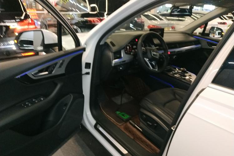 Used Audi Q7 2019 45 TFSI Comfort Model