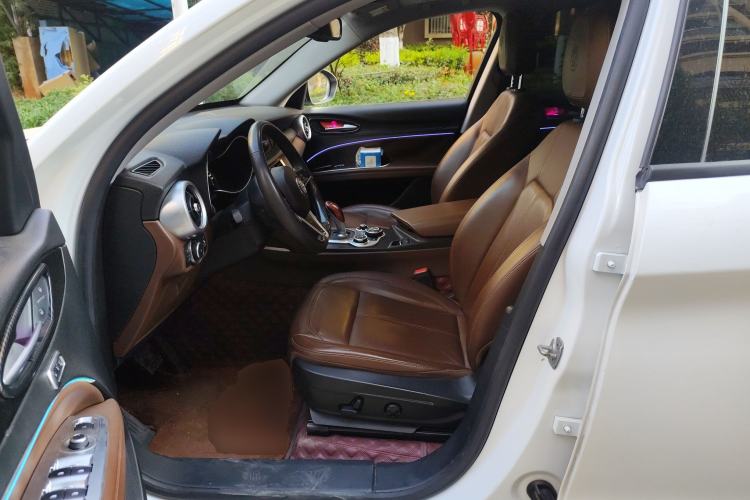 Used Alfa Romeo Stelvio 2017 2.0T 200HP Elite Edition
