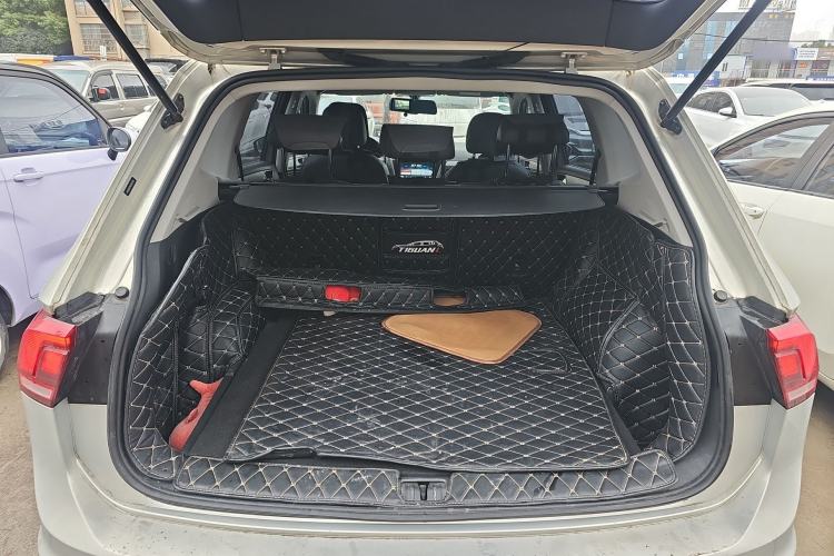 Used Volkswagen Tiguan L 2018 330TSI Automatic Two-Wheel Drive Luxury Edition