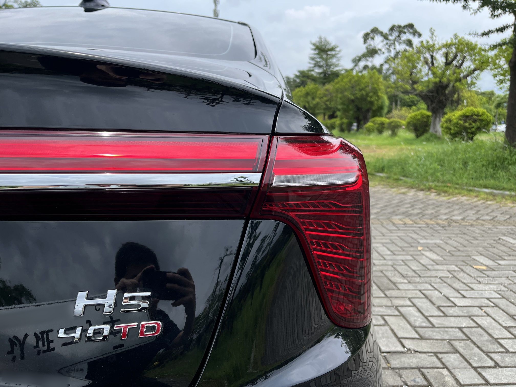 Hongqi H5 2025 2.0T Automatic Flag Edition – 500 000 Units Commemorative Version — снимка 19