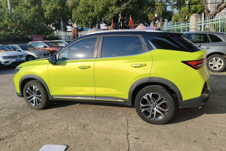 Used Wuling Alvez 2022 1.5T CVT Trendy & Cool Edition
