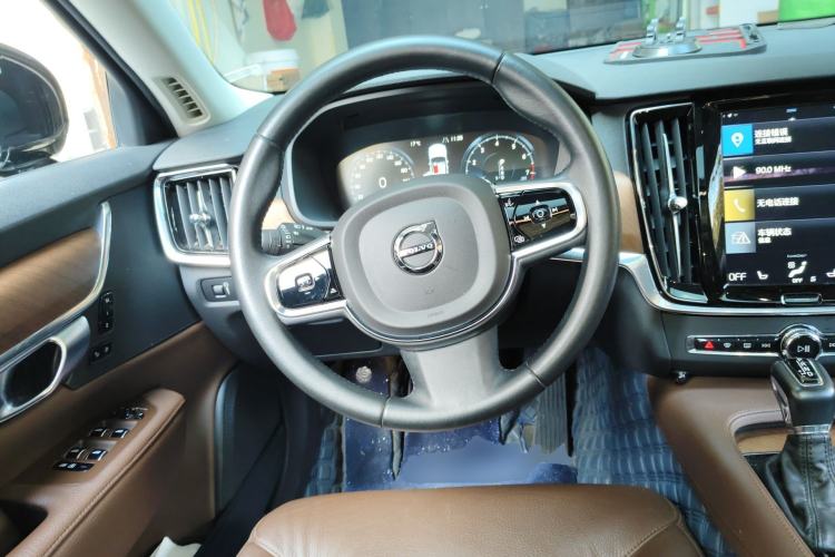 Used Volvo S90 2020 T5 Zhiyi Luxury Edition
