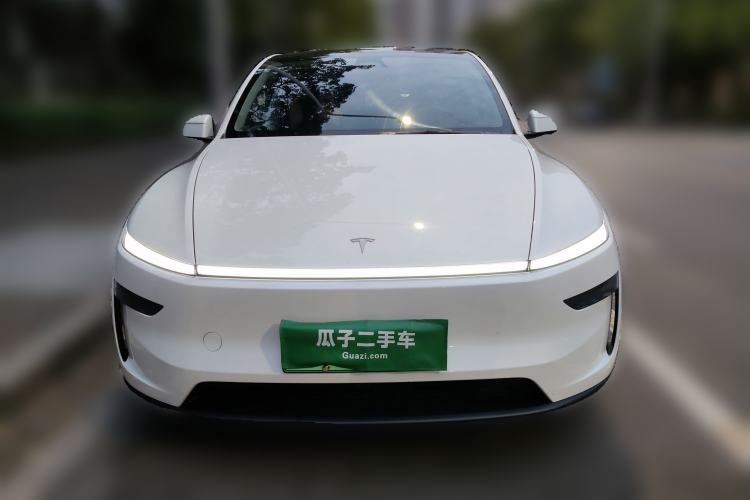 Used Tesla Model Y 2025 Rear-Wheel-Drive Version
