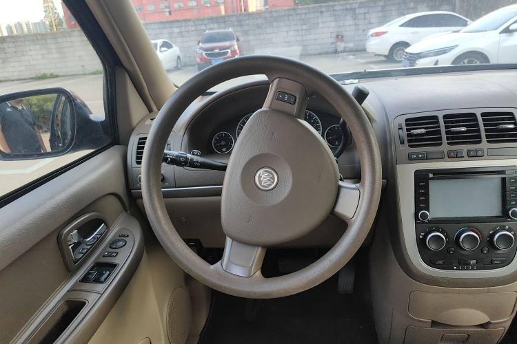Used Buick GL8 2012 2.4L BASE Comfort Edition
