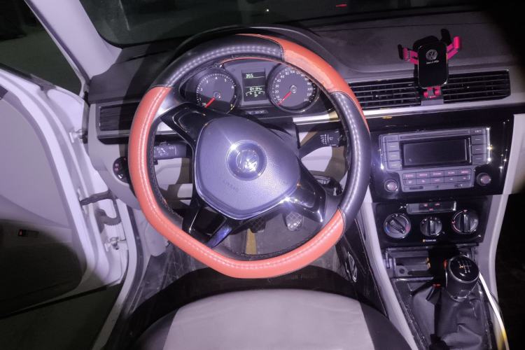 Used Volkswagen Bora 2016 230TSI Manual Comfort Version
