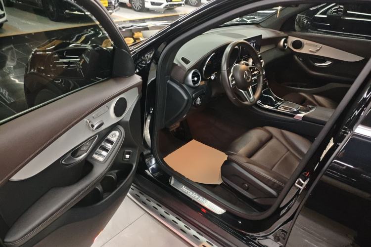 Used Mercedes-Benz GLC 2022 Refreshed GLC 260 L 4MATIC Dynamic Edition Driver Seat