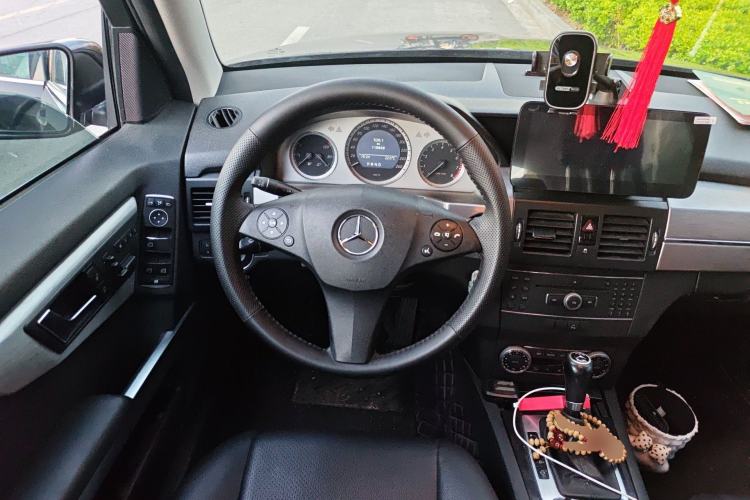 Used Mercedes-Benz GLK-Class 2011 GLK 300 4MATIC Fashion Model Steering Wheel