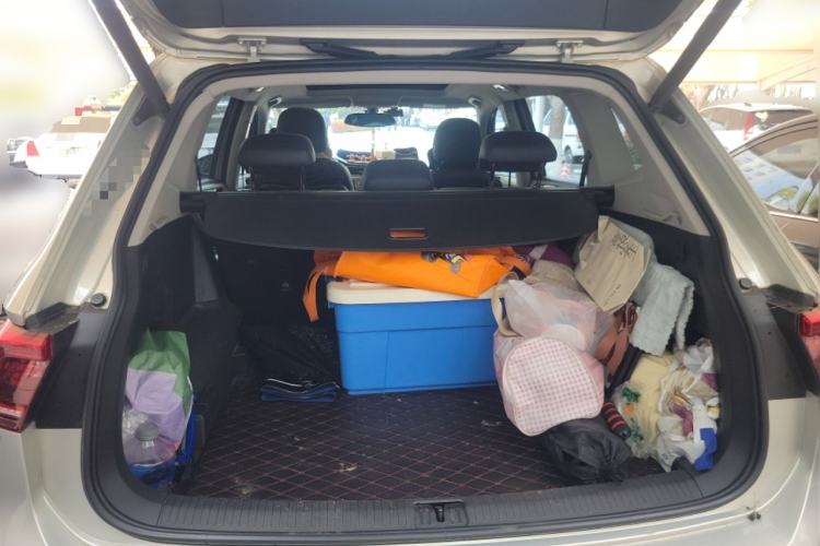 Used Volkswagen Tiguan L 2018 380TSI Automatic All-Wheel Drive Luxury Edition Trunk