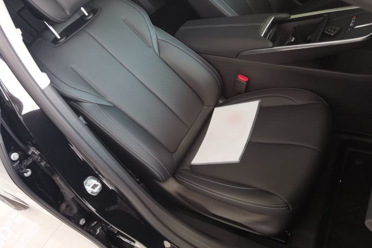 Used Buick LaCrosse 2025 28T Platinum Edition
