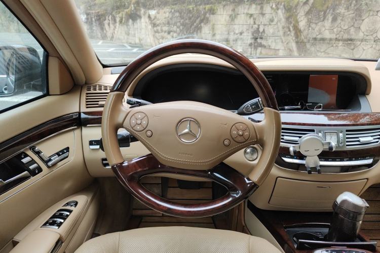 Used Mercedes-Benz S-Class 2010 S 400 L HYBRID
