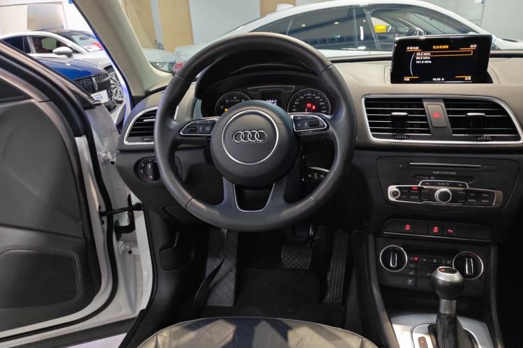 Used Audi Q3 2017 35 TFSI Fashion Model
