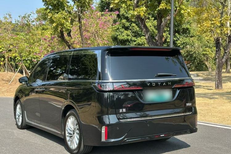 Used VOYAH Dream 2024 PHEV Extended-Range Premium Edition
